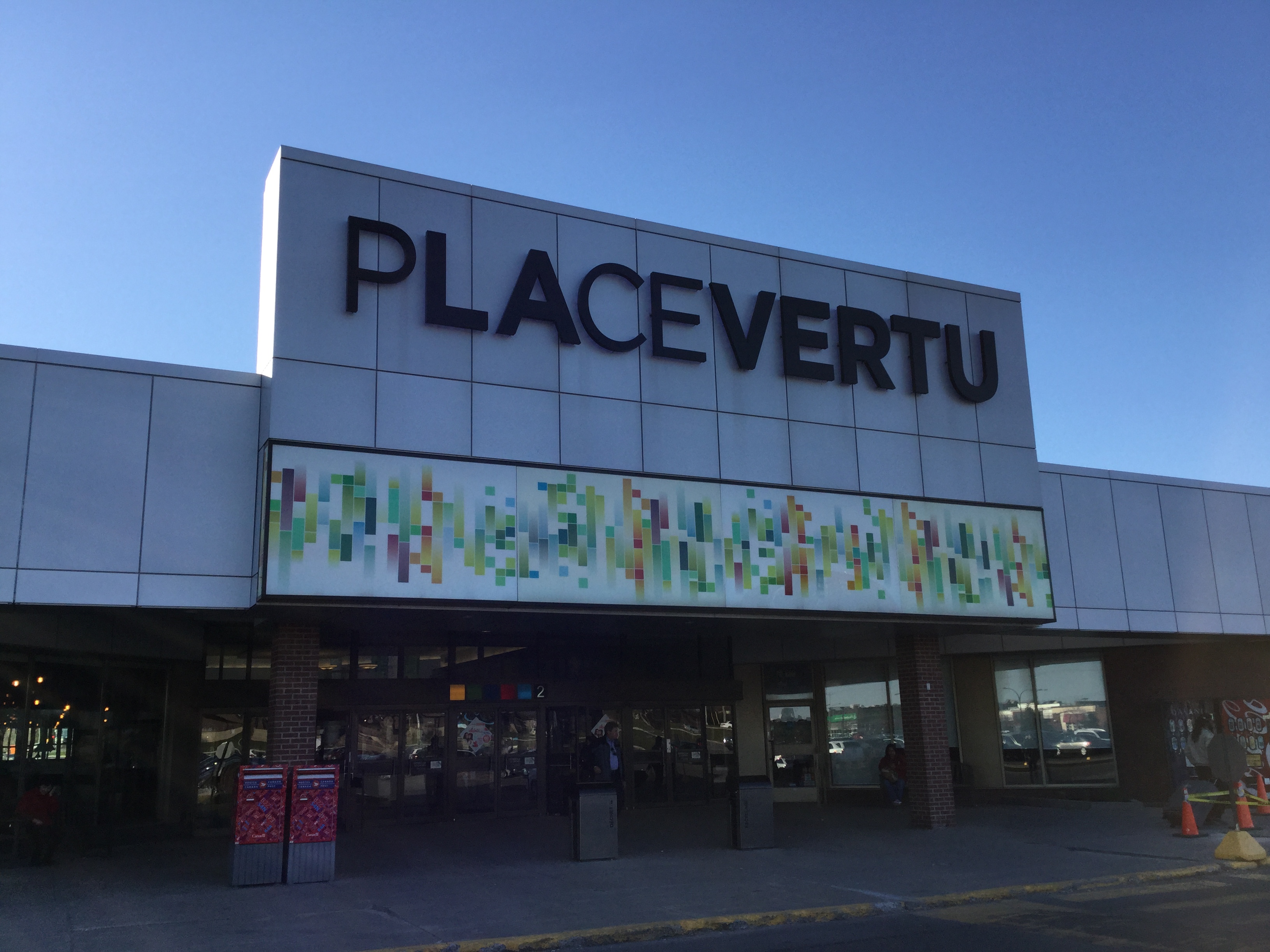 Le centre d’achats du mois Place Vertu URBANIA