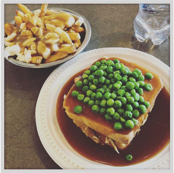 Les merveilles de la bouffe québécoise expliquées aux Français URBANIA